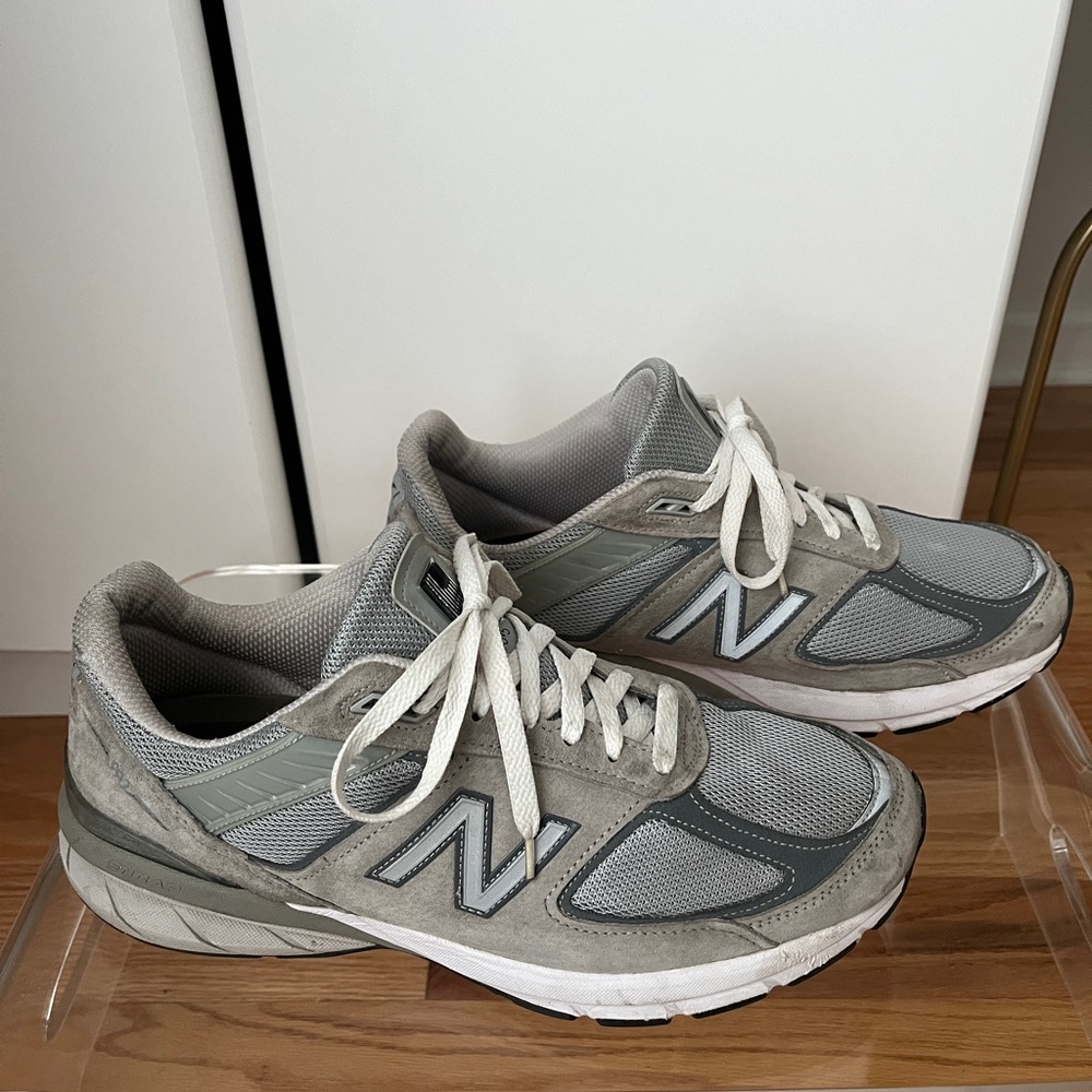 New Balance 990v5